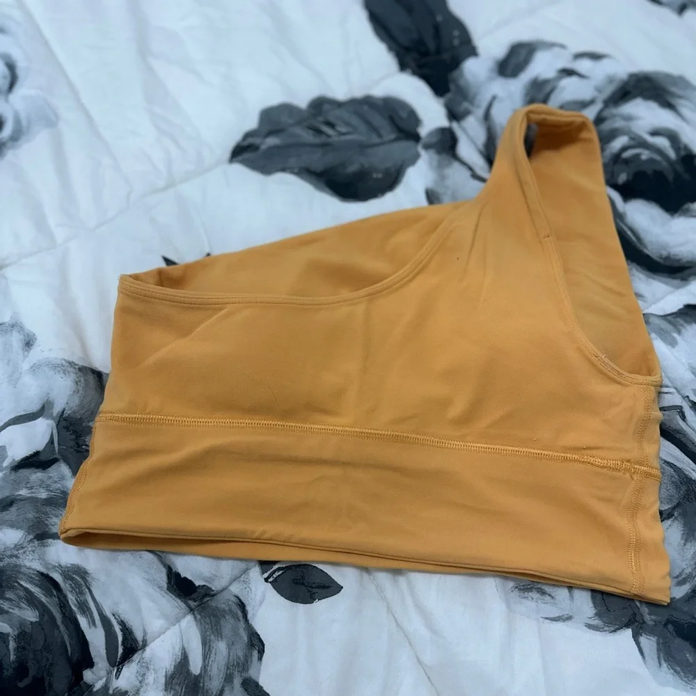 Lululemon Top - Picture 2 of 4